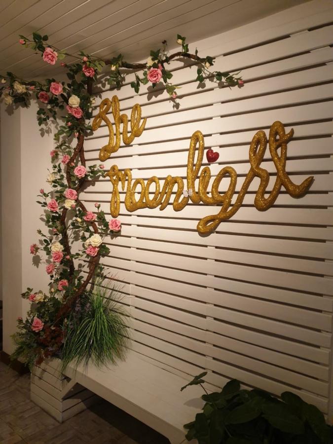 The Moonlight Place Банг Ламунг Екстериор снимка